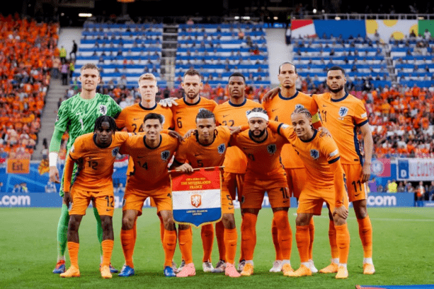 美极右翼组,骄傲男孩,前头目国会,AG官方网站官网,AG百家乐官网在线娱乐平台